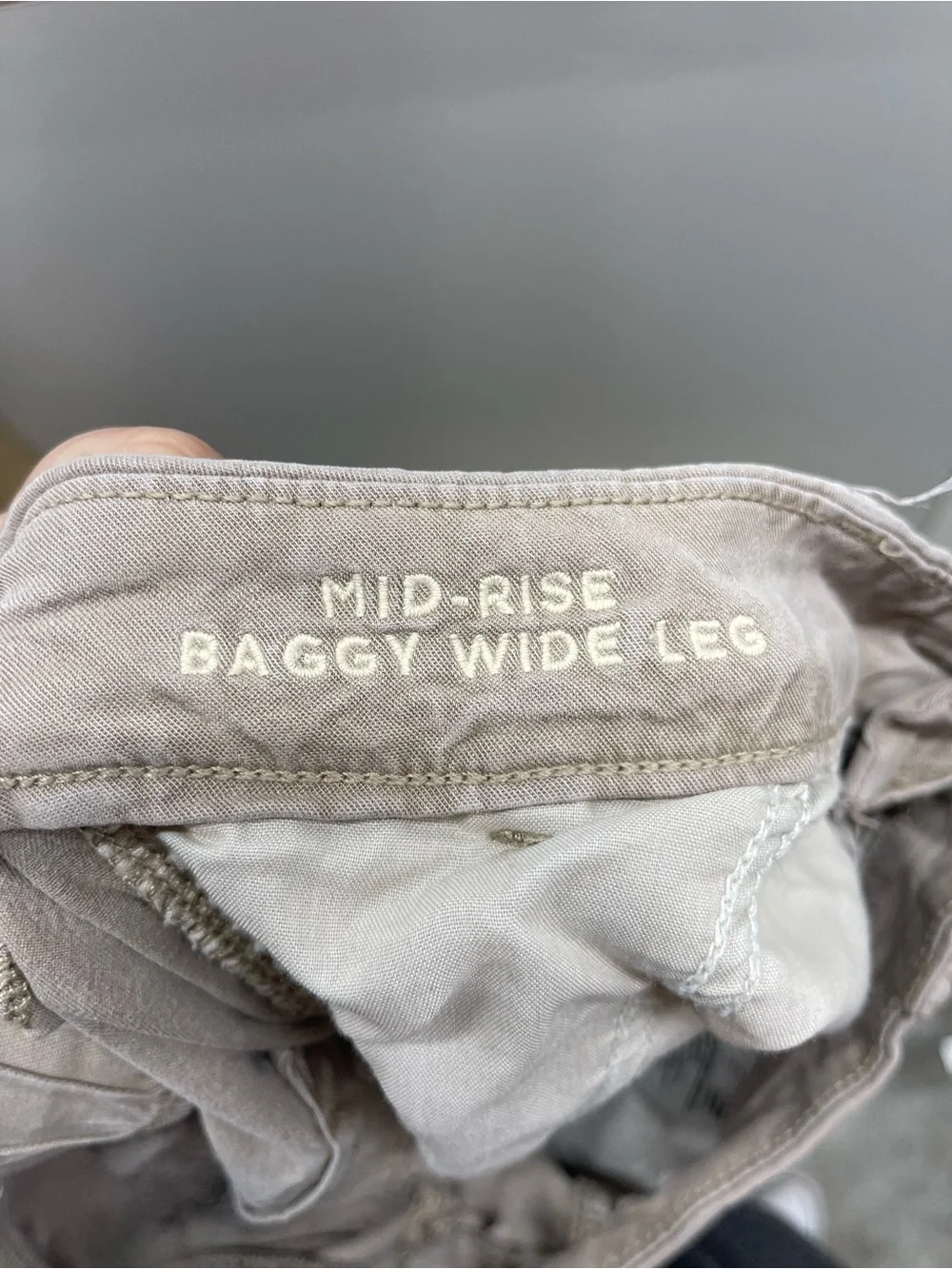 American Eagle Beige Mid Rise Baggy Wide Leg Cargo Pants